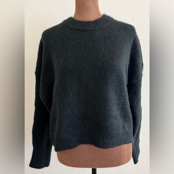 Abercrombie & Fitch Black Sweater. Size S - Picture 1 of 5